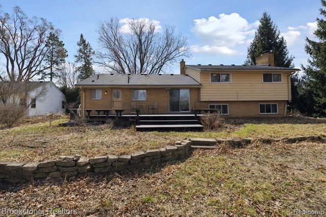 711 Sylvanwood Drive, Troy, MI 48085