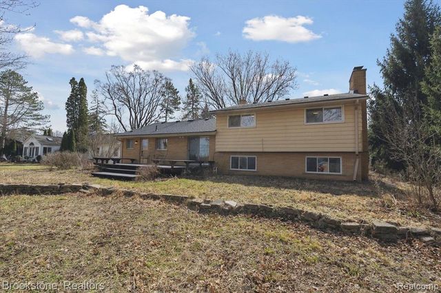 711 Sylvanwood Drive, Troy, MI 48085