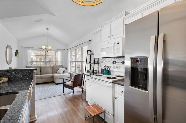 810 Lakeside DR, Suffolk, VA 23435