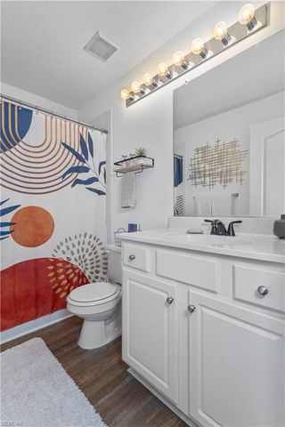 810 Lakeside DR, Suffolk, VA 23435