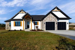 755 Lake Bluff Court, Lebanon, OH 45036