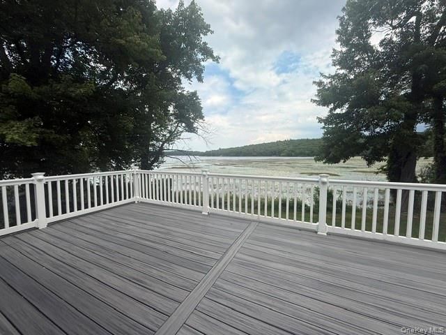 86 W Mombasha Road, Monroe, NY 10950