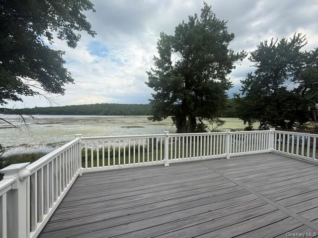 86 W Mombasha Road, Monroe, NY 10950