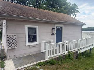 86 W Mombasha Road, Monroe, NY 10950