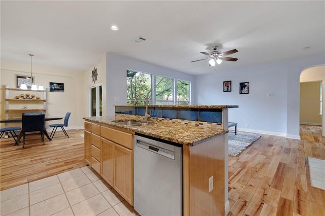 610 Palo Alto LN, Cedar Park, TX 78613