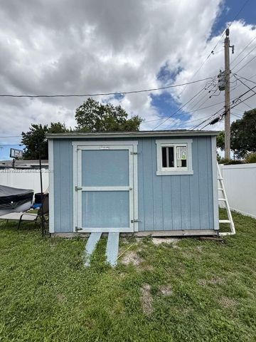 6708 Raleigh St, Hollywood, FL 33024