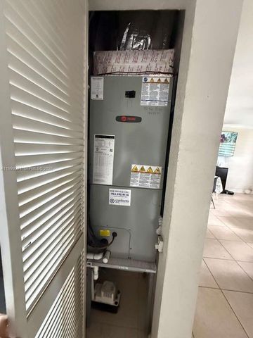 6708 Raleigh St, Hollywood, FL 33024