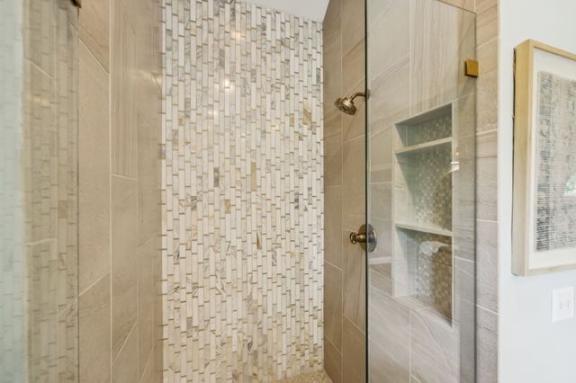 1925 Vicksburg Ln, Lebanon, TN 37087