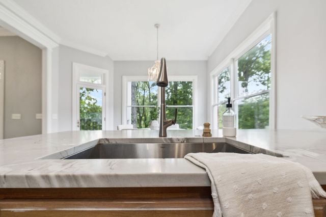 1925 Vicksburg Ln, Lebanon, TN 37087