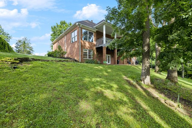 1925 Vicksburg Ln, Lebanon, TN 37087