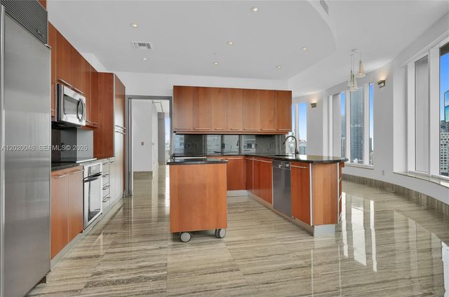 901 Brickell Key Boulevard 3204, Miami, FL 33131