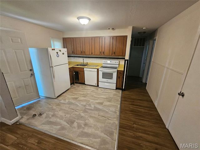 1107 Bakewell Drive, St Louis, MO 63137