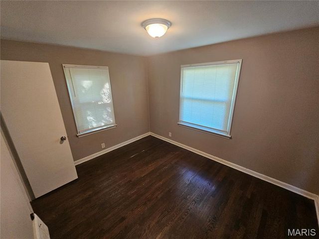 1107 Bakewell Drive, St Louis, MO 63137