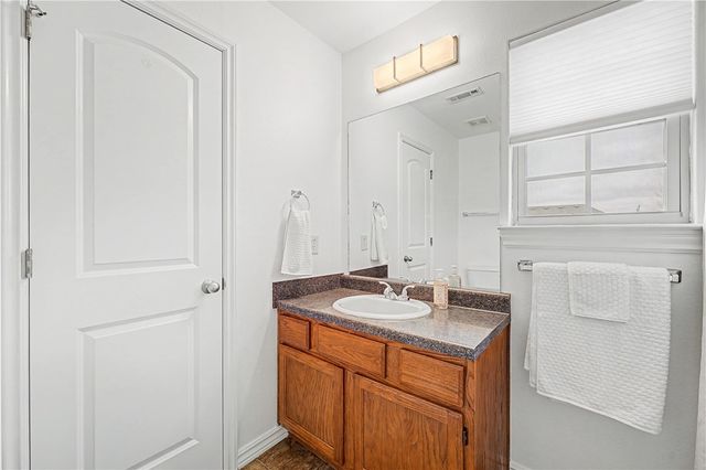 581 Tamarron Drive, Centerton, AR 72719