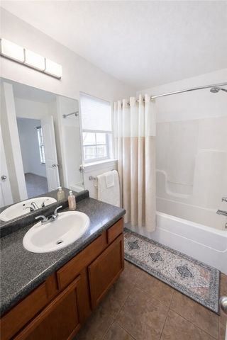 581 Tamarron Drive, Centerton, AR 72719