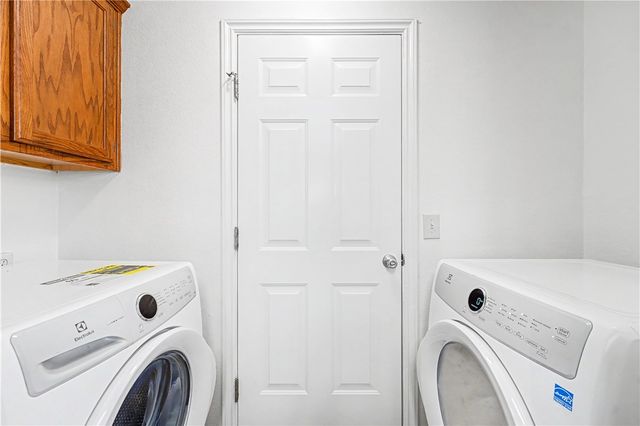 581 Tamarron Drive, Centerton, AR 72719