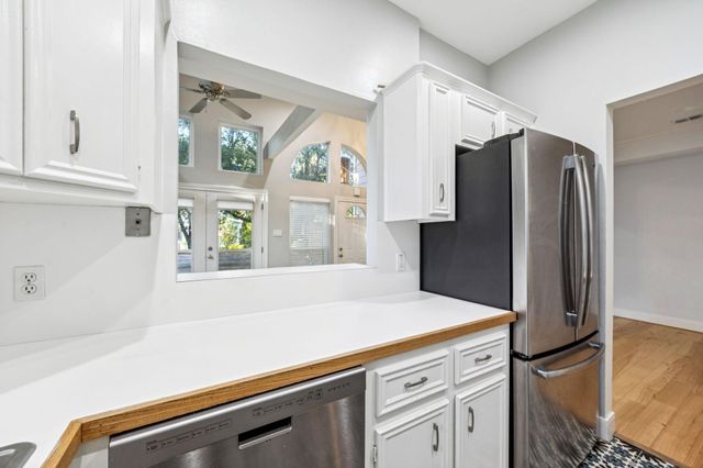 220 E 8th Street, Houston, TX 77007