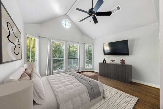 220 E 8th Street, Houston, TX 77007