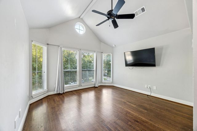 220 E 8th Street, Houston, TX 77007