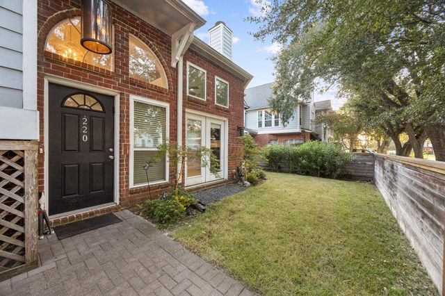 220 E 8th Street, Houston, TX 77007