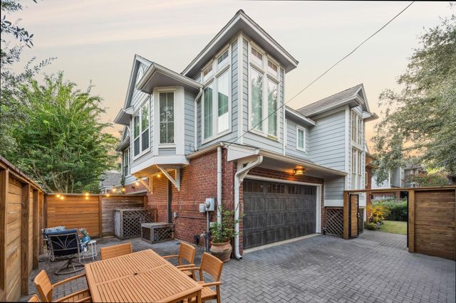 220 E 8th Street, Houston, TX 77007