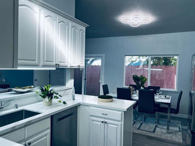 734 Lakewood Drive, Sunnyvale, CA 94089