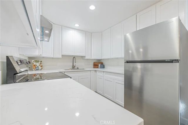 21329 Lake Shore Drive 35, California City, CA 93505