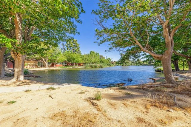 21329 Lake Shore Drive 35, California City, CA 93505