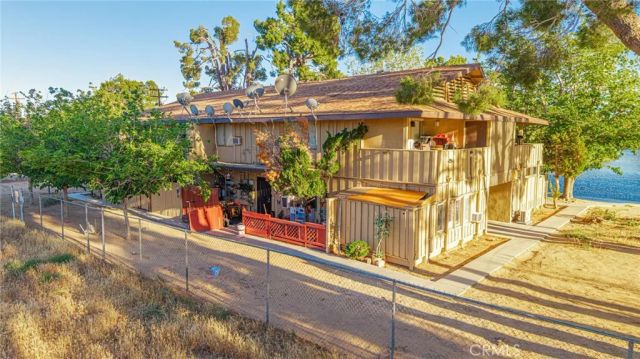 21329 Lake Shore Drive 35, California City, CA 93505