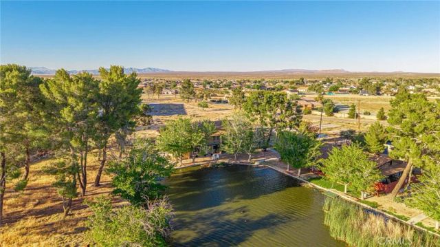 21329 Lake Shore Drive 35, California City, CA 93505
