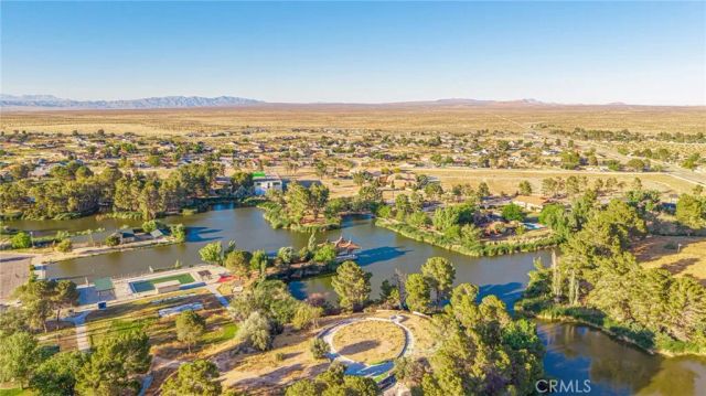 21329 Lake Shore Drive 35, California City, CA 93505