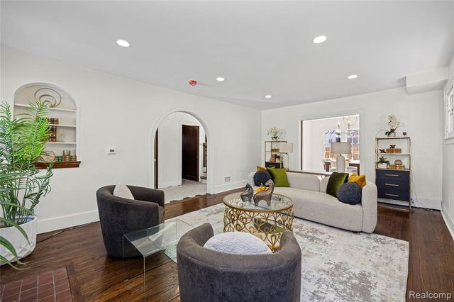 1977 Atkinson Street, Detroit, MI 48206