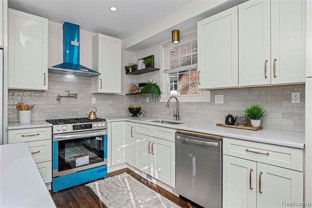 1977 Atkinson Street, Detroit, MI 48206