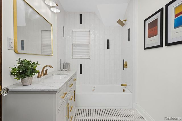 1977 Atkinson Street, Detroit, MI 48206