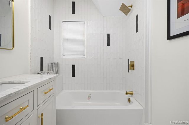 1977 Atkinson Street, Detroit, MI 48206