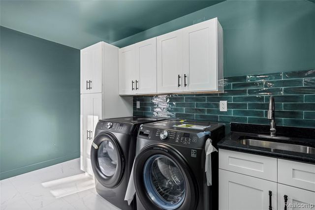 1977 Atkinson Street, Detroit, MI 48206