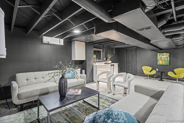 1977 Atkinson Street, Detroit, MI 48206