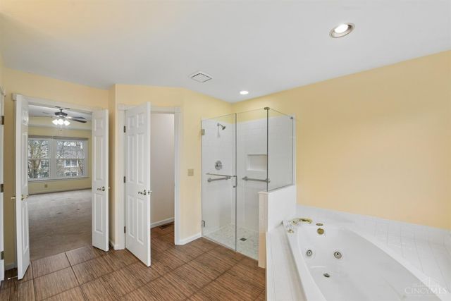 2 Clarke Court, Glendale, OH 45246