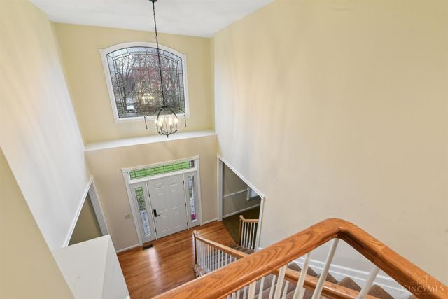 2 Clarke Court, Glendale, OH 45246