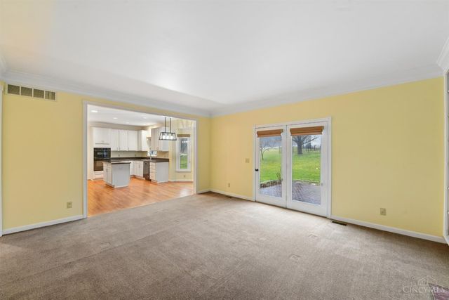 2 Clarke Court, Glendale, OH 45246