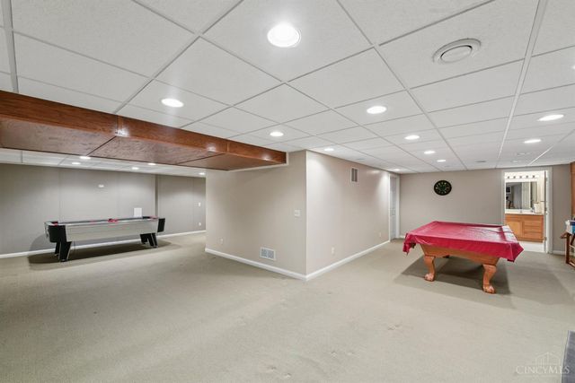 2 Clarke Court, Glendale, OH 45246