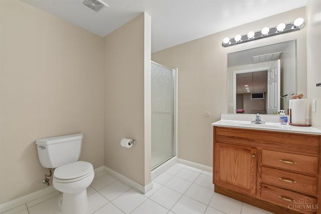 2 Clarke Court, Glendale, OH 45246