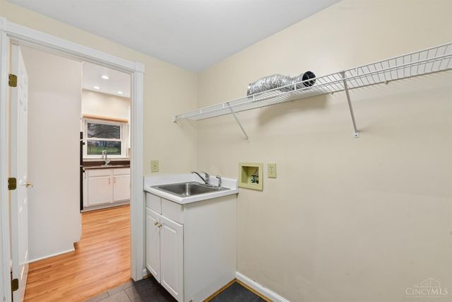 2 Clarke Court, Glendale, OH 45246