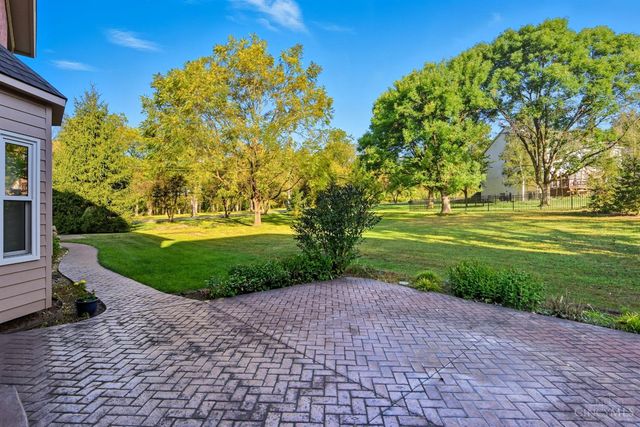 2 Clarke Court, Glendale, OH 45246