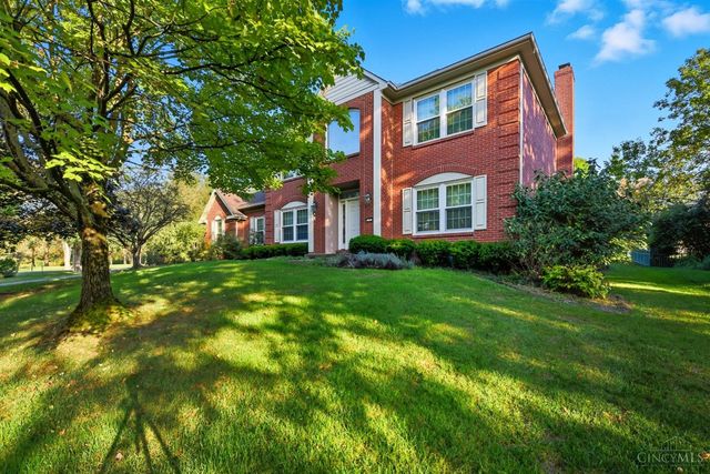 2 Clarke Court, Glendale, OH 45246