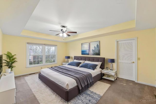 2 Clarke Court, Glendale, OH 45246