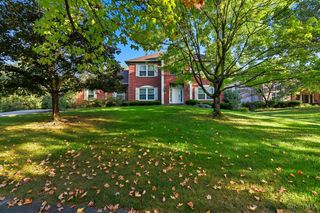 2 Clarke Court, Glendale, OH 45246