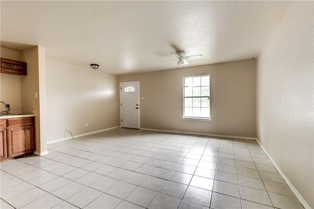 3100 Hale Avenue, Fort Worth, TX 76106