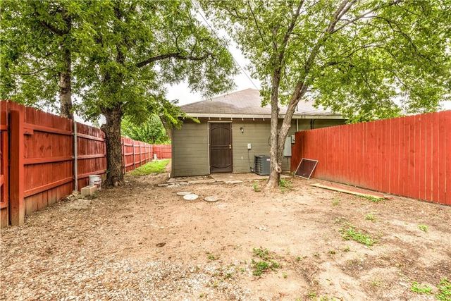 3100 Hale Avenue, Fort Worth, TX 76106