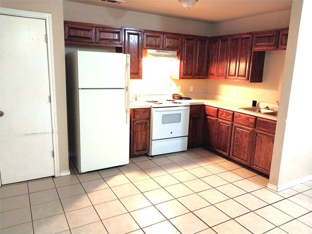 3100 Hale Avenue, Fort Worth, TX 76106